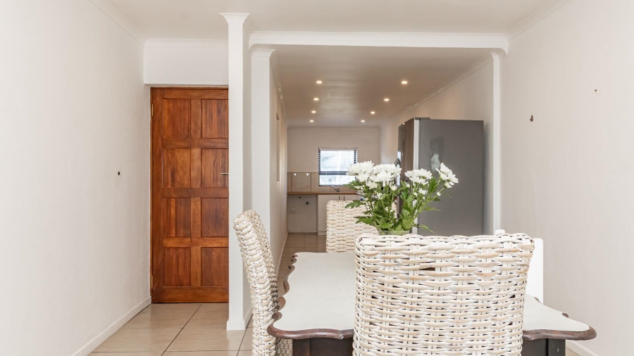 2 Bedroom Property for Sale in De Kelders Western Cape